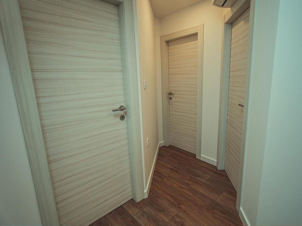 Apartmani Infinity โอซีเยก ภายนอก รูปภาพ