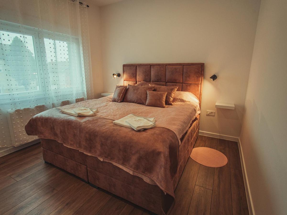 Apartmani Infinity โอซีเยก ภายนอก รูปภาพ