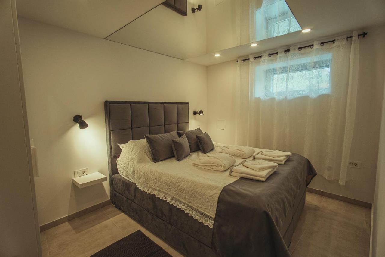Apartmani Infinity โอซีเยก ภายนอก รูปภาพ