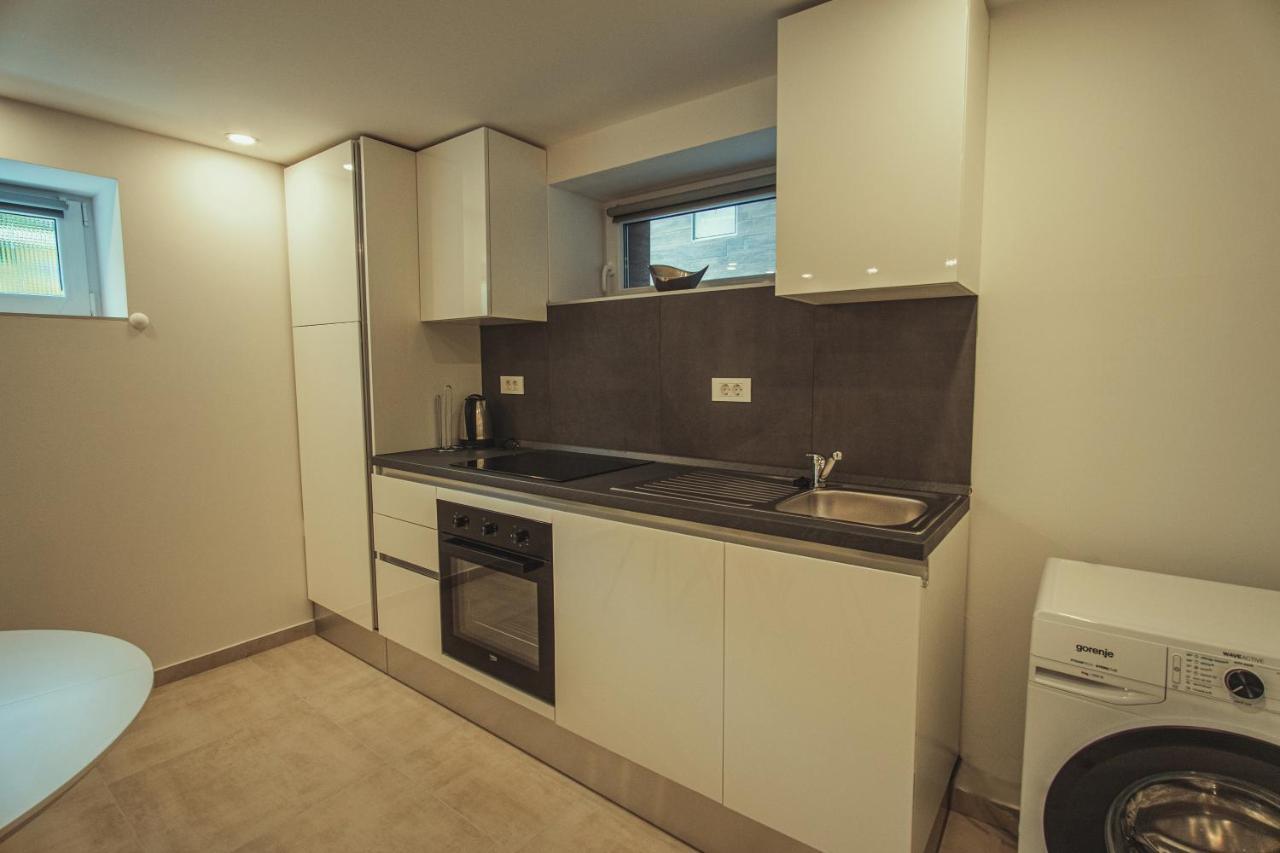 Apartmani Infinity โอซีเยก ภายนอก รูปภาพ